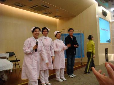 庆祝5.12国际护士节护理英语情景剧汇演