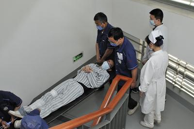 岳阳医院开展灾害发生时医护人员和病人的逃生演练